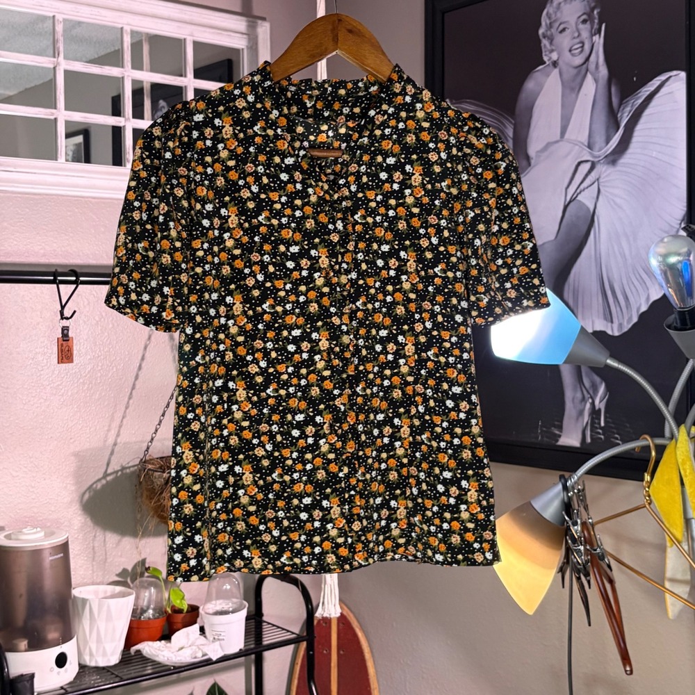 Unbranded Floral Button Up Blouse Womens Medium Black Excellent Puff Sleeve‎